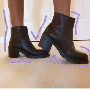 90s Brown Chunky Platform Leather Ankle Boots