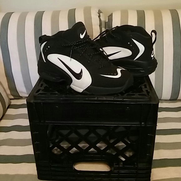 Black and white nike air