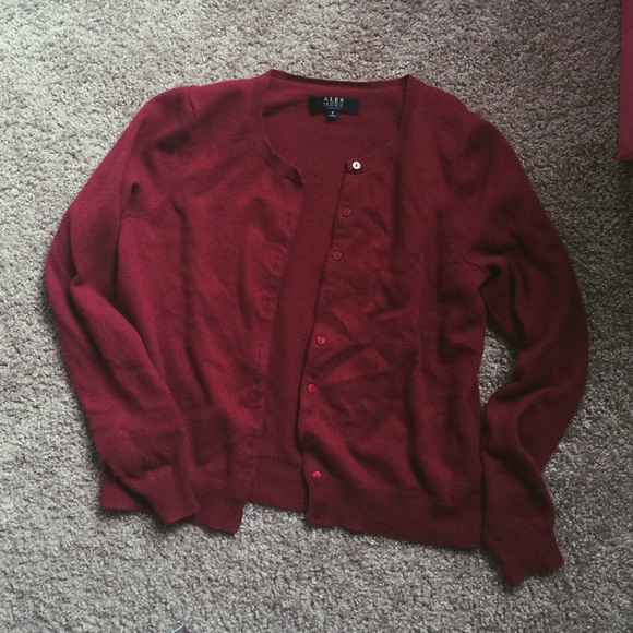100% Cashmere Button up Cardigan!
