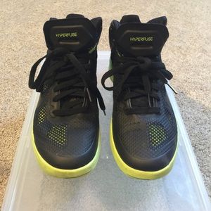 Nike hyperfuse black and neon