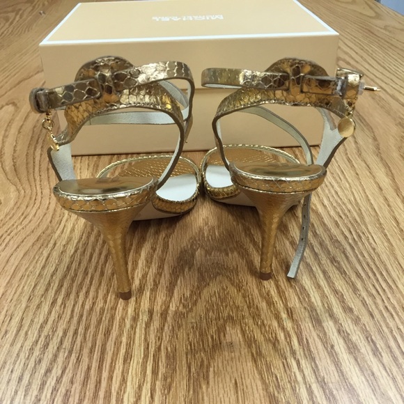 MICHAEL Michael Kors Kaylee Mid 7M - Picture 3 of 4