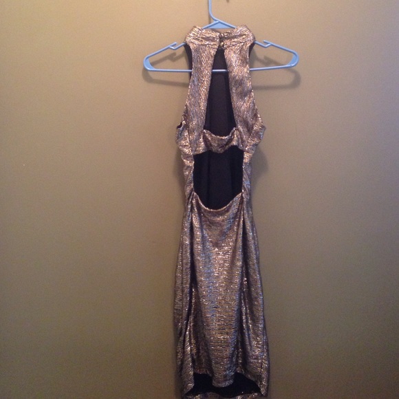 Dress - Picture 3 of 3
