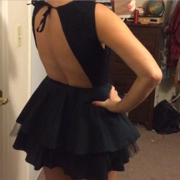 LF Backless skater dress - Picture 2 of 3