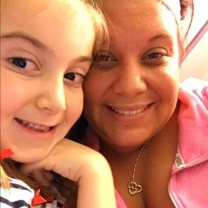 Meet your Posher, Desiree