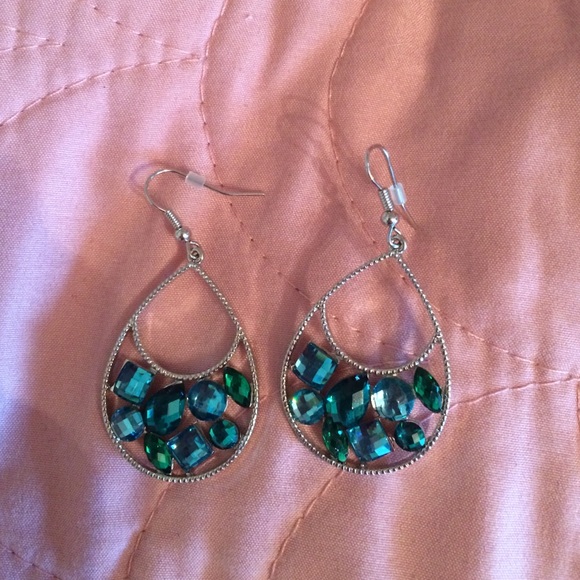 Dangle earrings