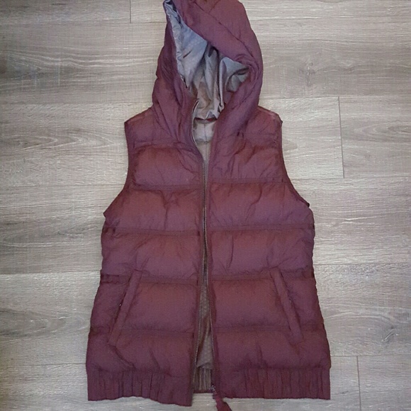 Lululemon maroon burgundy reversible down vest