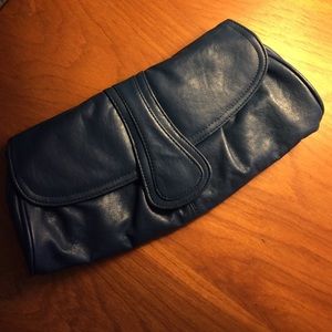 Blue clutch
