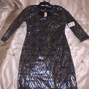 Mid-sleeve sequence dress