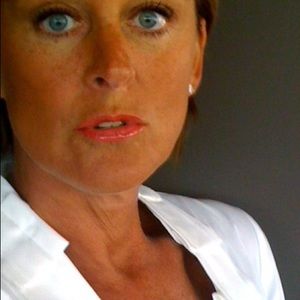 Meet your Posher, Closet_closeout