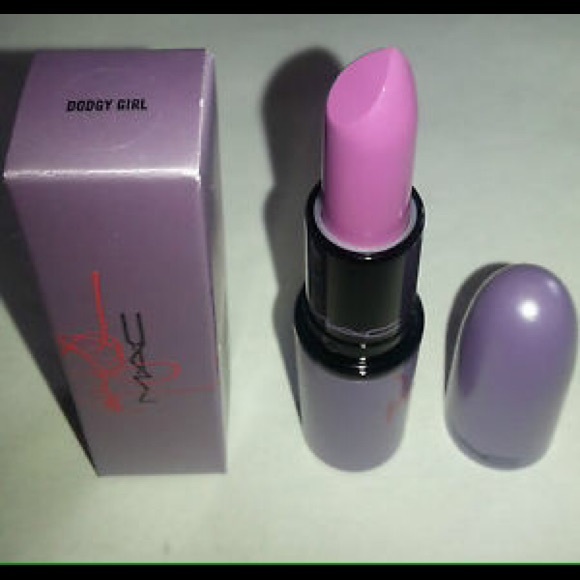 Mac Dodgy Girl lipstick