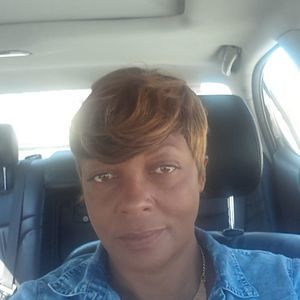 Meet your Posher, Connie