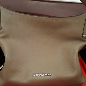 MK shoulderbag