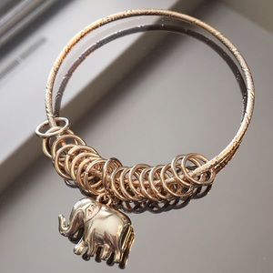 NWOT GOLD ELEPHANT CHARM BANGLE BRACELET
