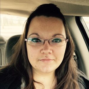 Meet your Posher, Selena