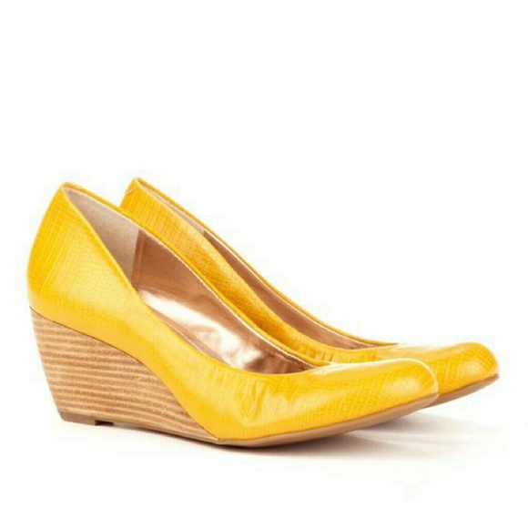 Sole Society "Cassandra" Wedge