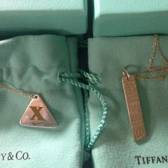 Nike Women's Marathon necklaces from Tiffany & Co. - Picture 3 of 4