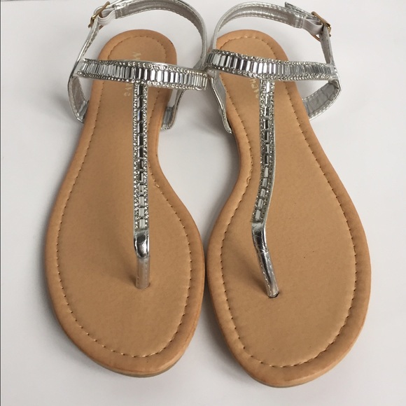 Misbehaving Shoes - Rhinestone & Silver Thong Sandals Size 10 *NEW*