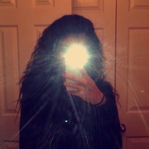 Meet your Posher, Nada