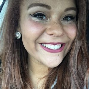 Meet your Posher, Destoni