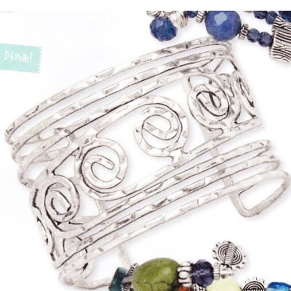 Premier Designs "Maya" cuff bracelet