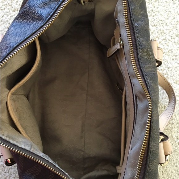 MK Grayson medium tote. No trade - Picture 2 of 4