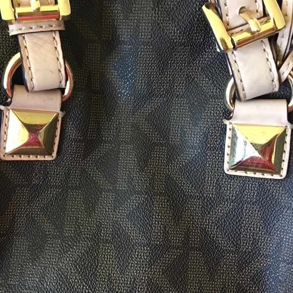 MK Grayson medium tote. No trade - Picture 3 of 4