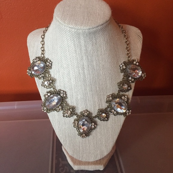 Statement necklace