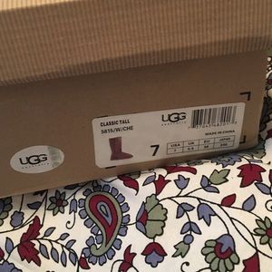 ❌ON HOLD❌ Size 7 UGGS