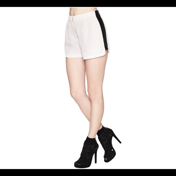 BCBGeneration Chalk Gray Shorts
