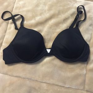 Black t-shirt bra