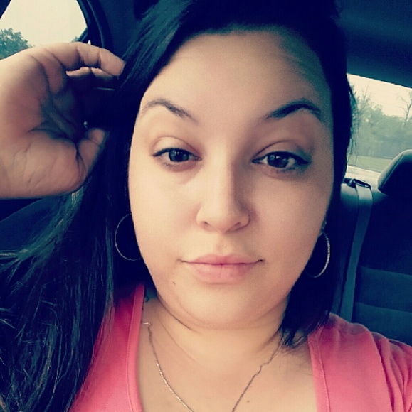 Meet your Posher, Christina - Picture 1 of 1