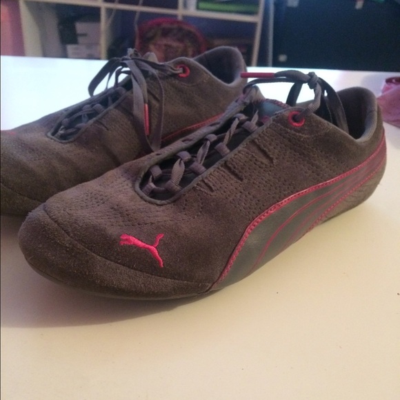 Never before worn pink and gray Pumas!