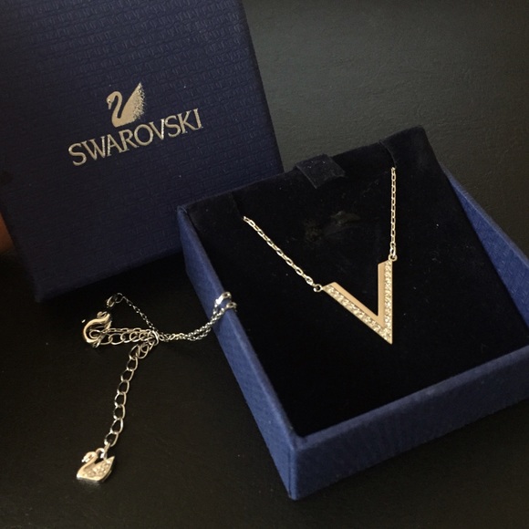 New🌜Swarovski necklace