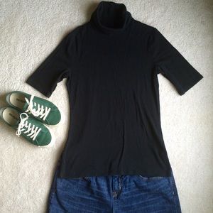 Mossimo black turtleneck top, elbow length sleeves