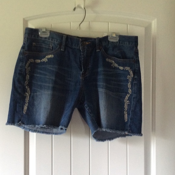 LUCKY BRAND JEAN SHORTS 12/31