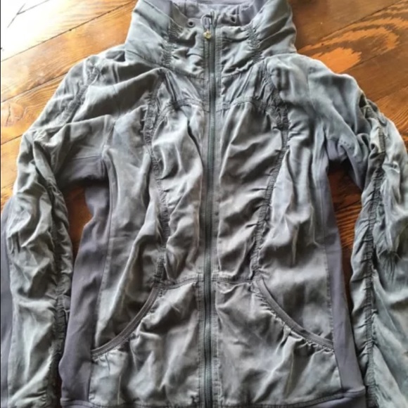 Lululemon dance jacket reversible 4 or 6