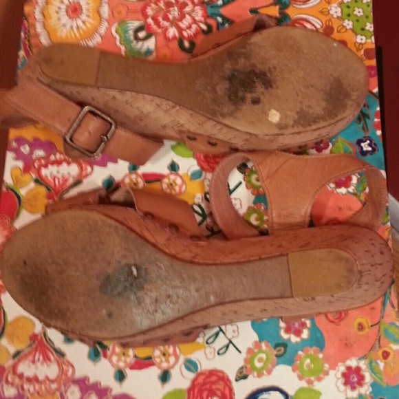Aldo Camel Cork Wedges - Picture 4 of 9
