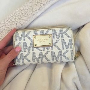 Michael Kors wallet
