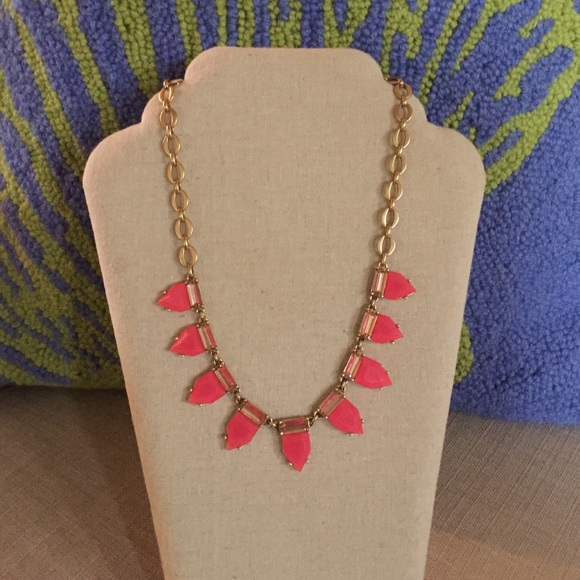 Stella & Dot pink eye candy necklace