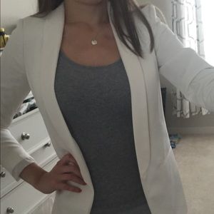 H&M off-white women's blazer Size 2