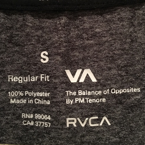 RVCA BLK/GRAY/RED LONG SLEEVE HOODY W/THUMB INSERT - Picture 3 of 4