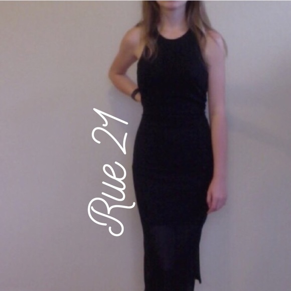 FLASH SALE Black Ribbed Midi Dress