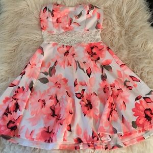 Light floral dress!