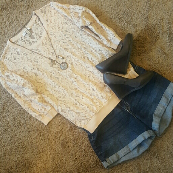 *MUST GO TODAY* Cream Lace Top