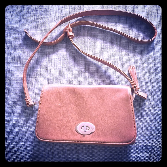 Street Level Crossbody Bag