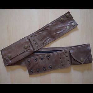 Leather belt with hidden zipper pockets!