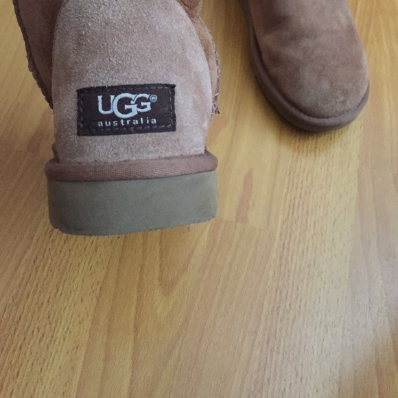 light brown hardly used ugg boots - Picture 4 of 4