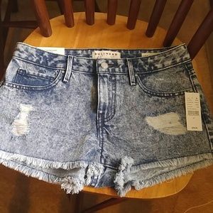 NWT Bullhead Denim Co.