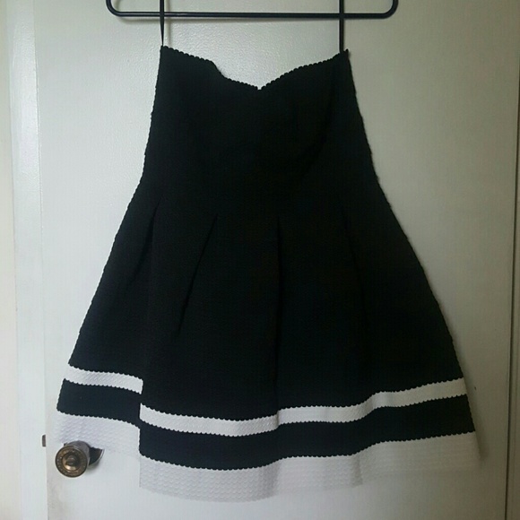 Dress - Picture 1 of 2