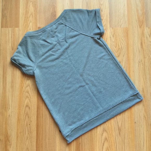 Rock & Republic short sleeve sweatshirt style top - Picture 2 of 4